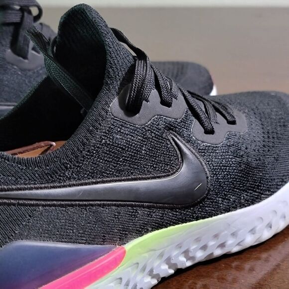 Nike Epic React Flyknit 2 Men's Running Shoes Size 10 Black White Gray Comfort - Picture 7 of 11